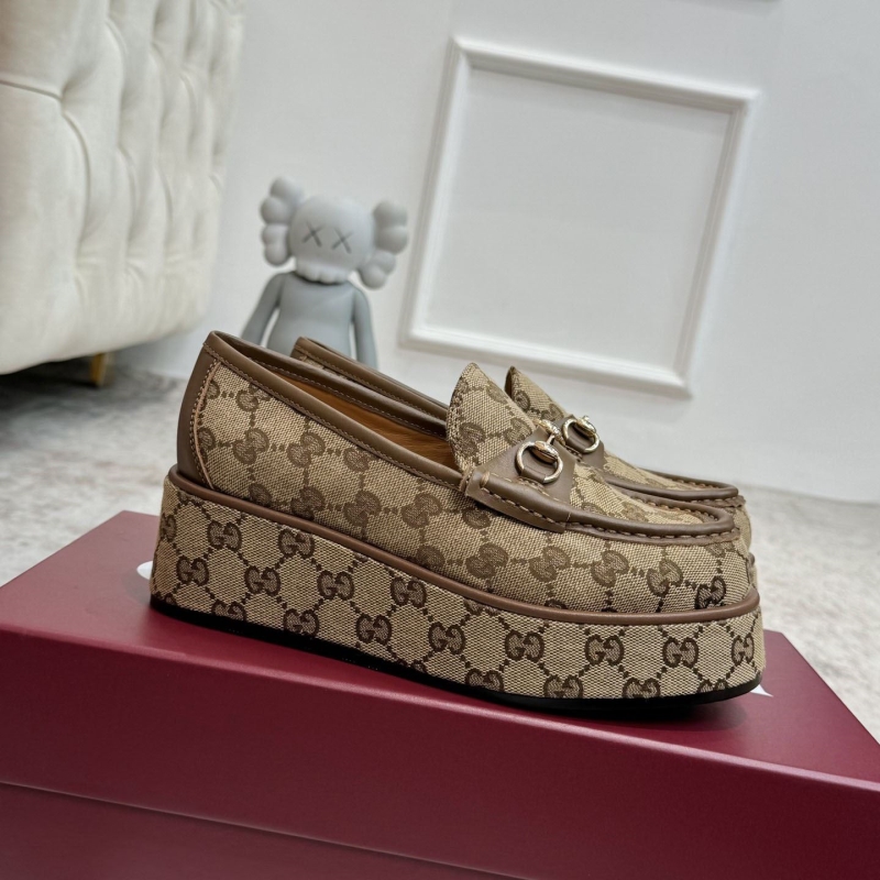 G*u*i leather shoes